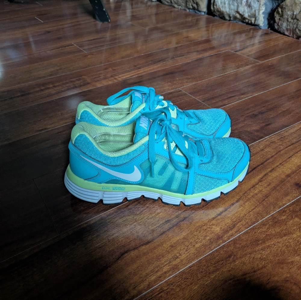 Nike Dual Fusion In Tiffany Blue